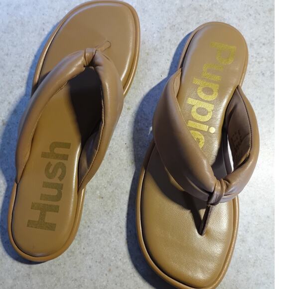 NWOT Hush Puppies Flip Flops Sz 8 Tan Cushioned Comfort Sandals Slip On Neutral - Picture 5 of 8